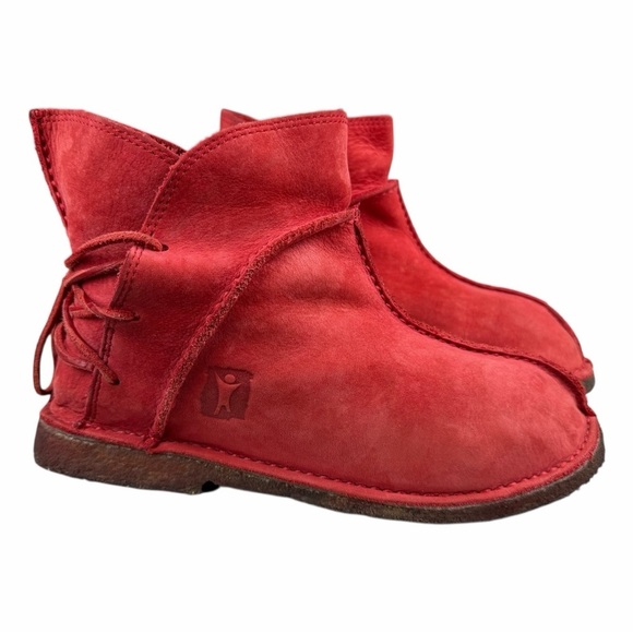 Baffin Shoes - Baffin Boho Indie Red Suede Leather Fisherman Moccasin Boots Women’s Size 8